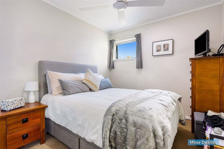 Photo of property in 123 Waimumu Road, Massey, Auckland, 0614