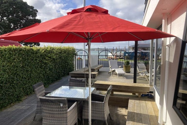 Photo of property in 22 King Edward Parade, Devonport, Auckland, 0624