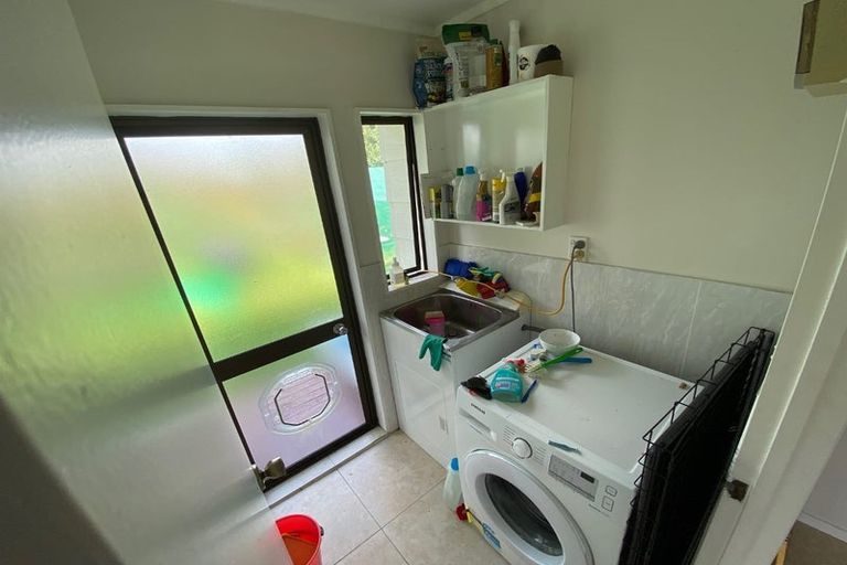 Photo of property in 8b Greenstone Place, Clover Park, Auckland, 2019