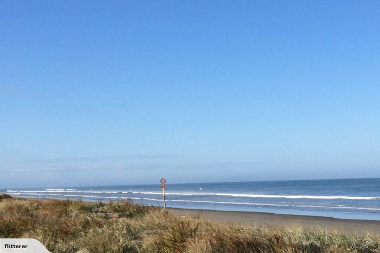 Photo of property in 52 Nash Parade, Foxton Beach, Foxton, 4815