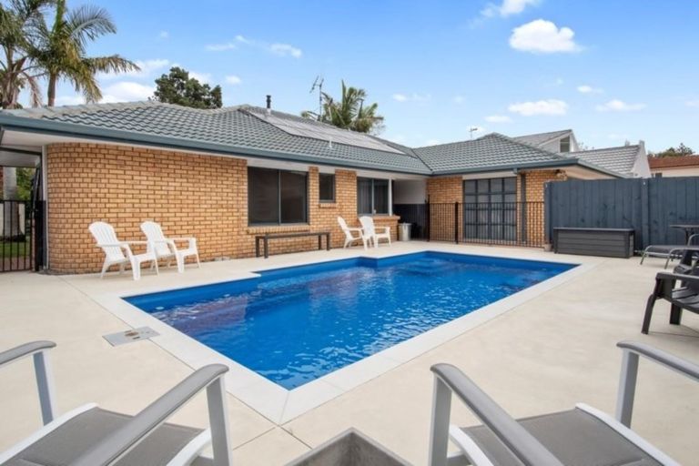 Photo of property in 33 Little John Drive, Bellevue, Tauranga, 3110