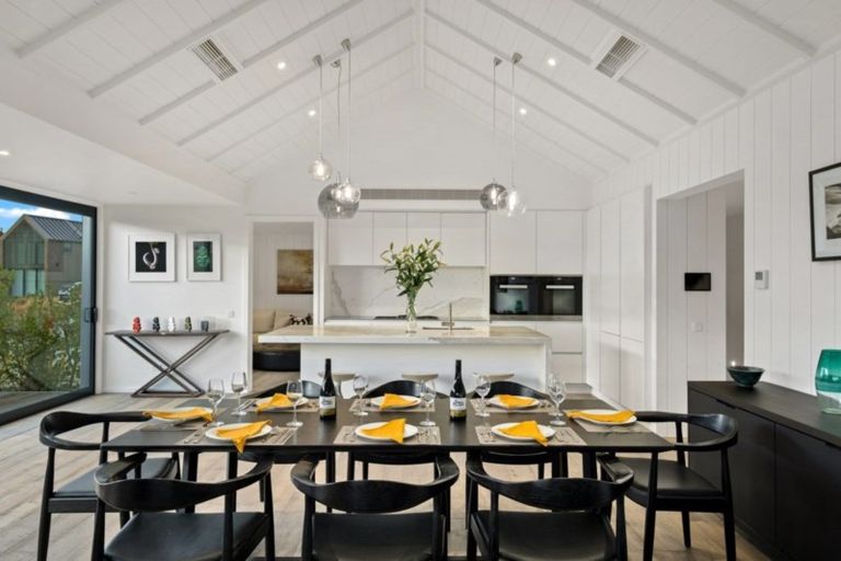 Photo of property in 58 Falconer Rise, Jacks Point, Queenstown, 9371