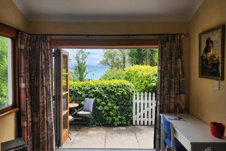 Photo of property in 6 Convent Road, Bluff Hill, Napier, 4110