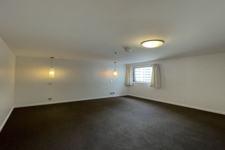 Photo of property in Montreaux Apartments, 6i/164 The Terrace, Wellington Central, Wellington, 6011