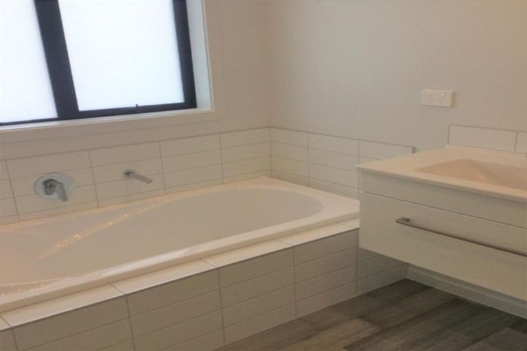 Photo of property in 27 Fairfax Crescent, Pyes Pa, Tauranga, 3112