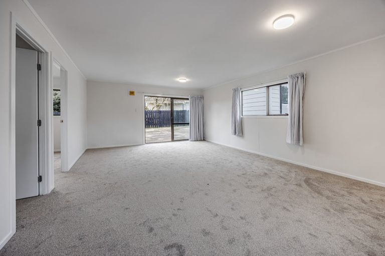Photo of property in 53 Burundi Avenue, Clendon Park, Auckland, 2103