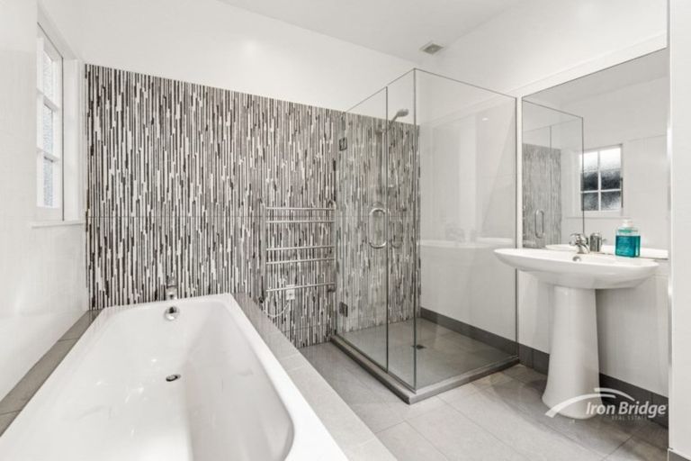 Photo of property in 232 Lake Road, Hauraki, Auckland, 0622