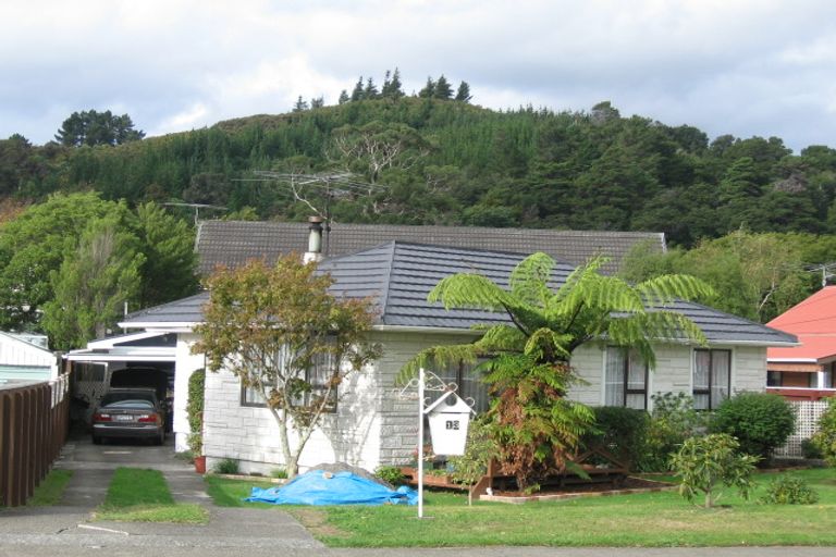 Photo of property in 13 Montgomery Crescent, Clouston Park, Upper Hutt, 5018