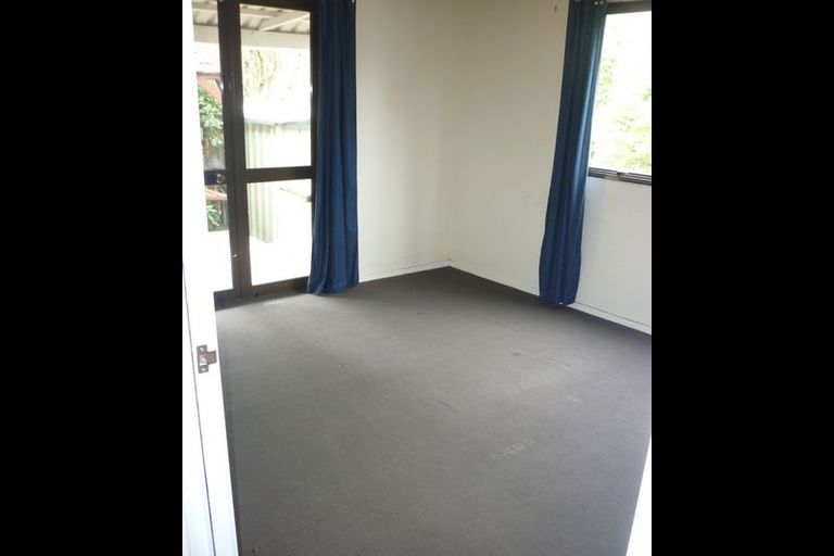 Photo of property in 2/2 Applewood Drive, Henderson, Auckland, 0612