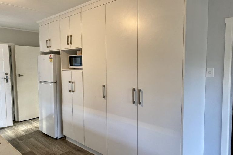 Photo of property in 28 Apollo Parade, Milson, Palmerston North, 4414