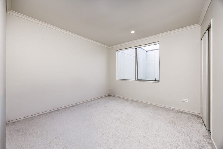 Photo of property in 16 Figaro Crescent, Takanini, 2112