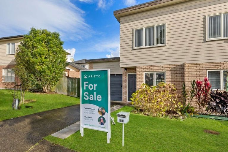 Photo of property in 65 Brashier Circle, Sunnyvale, Auckland, 0612