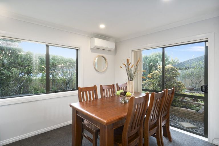 Photo of property in 51 Semillon Avenue, Henderson, Auckland, 0612