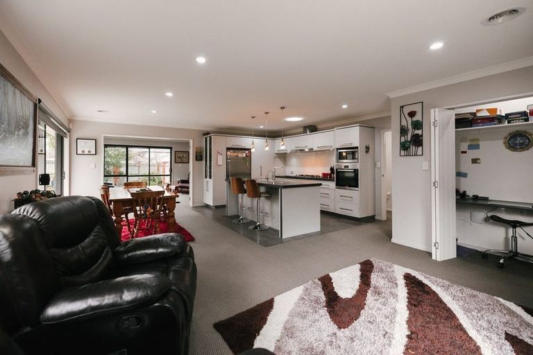 Photo of property in 7 Astelia Court, Milson, Palmerston North, 4414