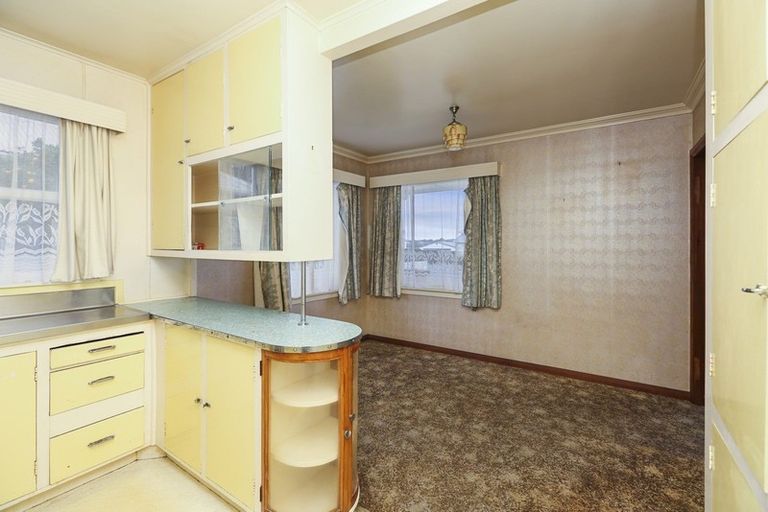 Photo of property in 28 Wallace Place, Westown, New Plymouth, 4310