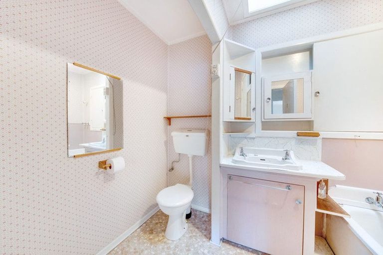 Photo of property in 24 Russell Avenue, Pukekohe, 2120