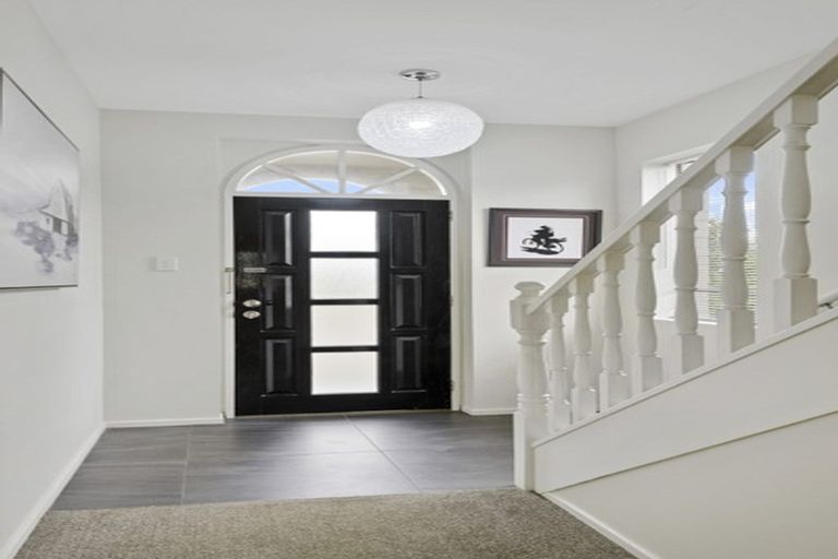 Photo of property in 15 Sawtell Place, Northcote, Christchurch, 8052