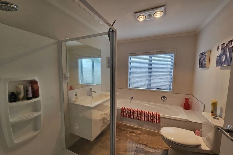 Photo of property in 16 Fuller Street, Papamoa Beach, Papamoa, 3118