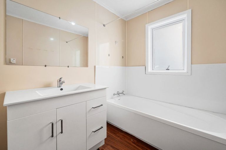 Photo of property in 30a Seddon Street, Te Puke, 3119