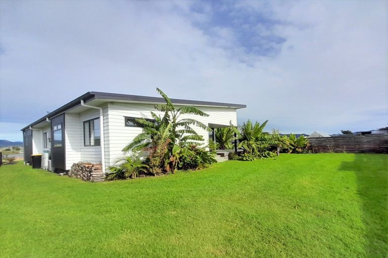 Photo of property in 172 Ngaio Drive, Matarangi, Whitianga, 3592