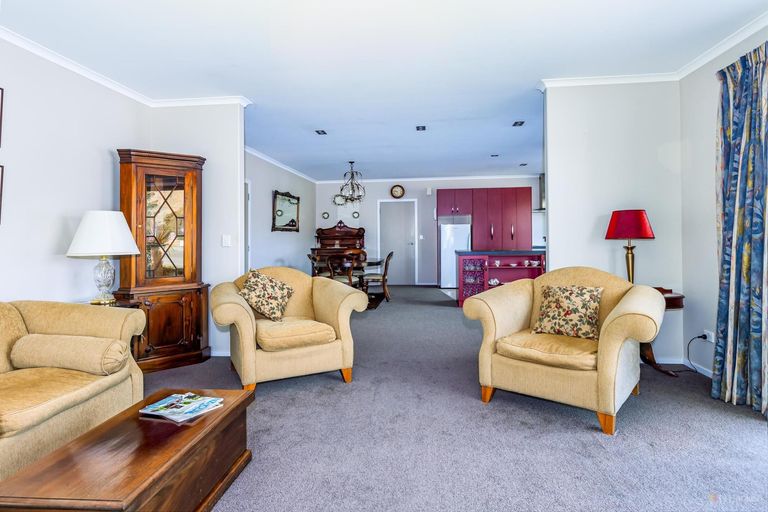 Photo of property in 1 Eric Batchelor Place, Waimate, 7924