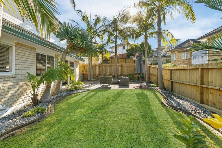 Photo of property in 2/16 Belgate Place, Somerville, Auckland, 2014