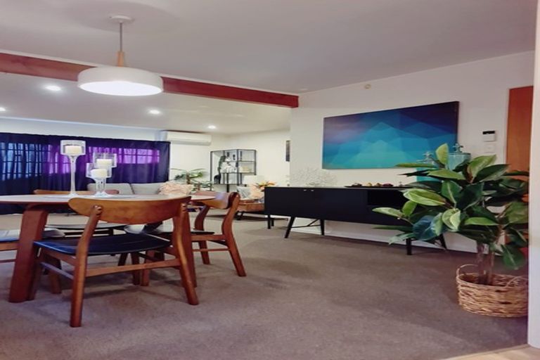 Photo of property in 450 West Coast Road, Glen Eden, Auckland, 0602