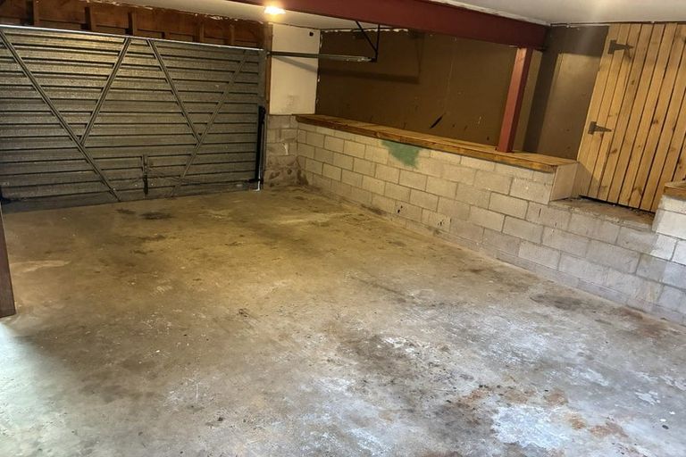 Photo of property in 14 Helena Street, Massey, Auckland, 0614