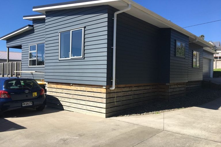 Photo of property in 39a Bay Street, Red Beach, 0932