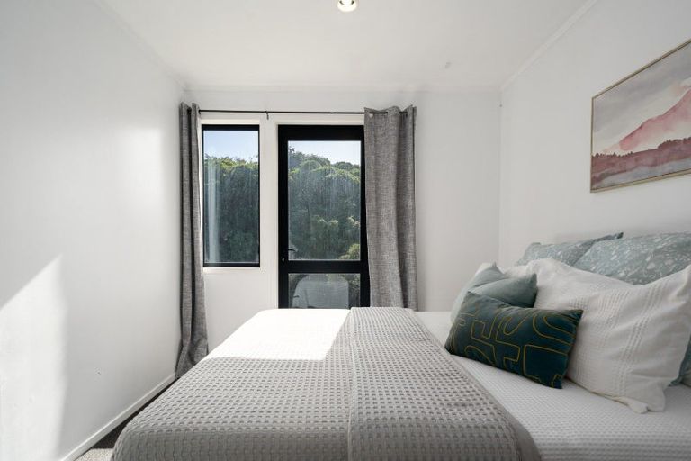 Photo of property in 2/4 Puaha Street, Takapuwahia, Porirua, 5022