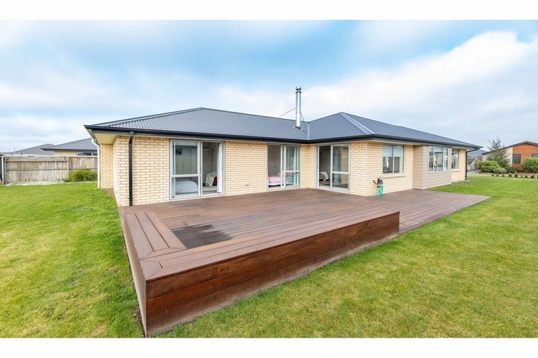 Photo of property in 8 Park Lane, Rolleston, 7614