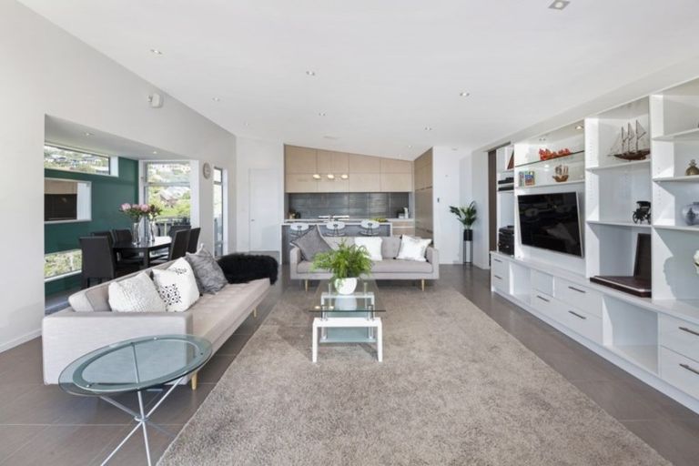 Photo of property in 101 Mount Pleasant Road, Mount Pleasant, Christchurch, 8081