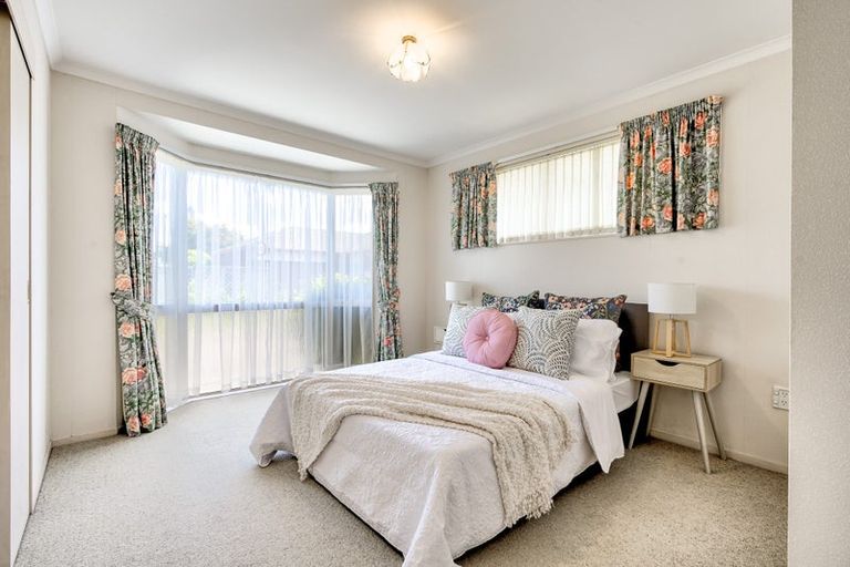 Photo of property in 12 Longford Court, Forest Lake, Hamilton, 3200