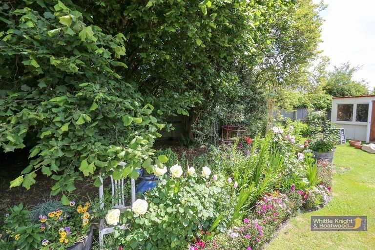 Photo of property in 351 Sawyers Arms Road, Harewood, Christchurch, 8051