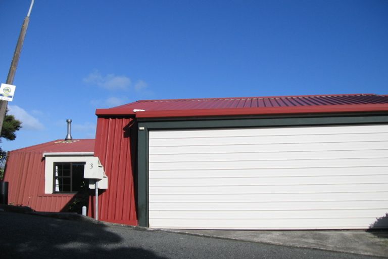 Photo of property in 3 Roys Road, Plimmerton, Porirua, 5026