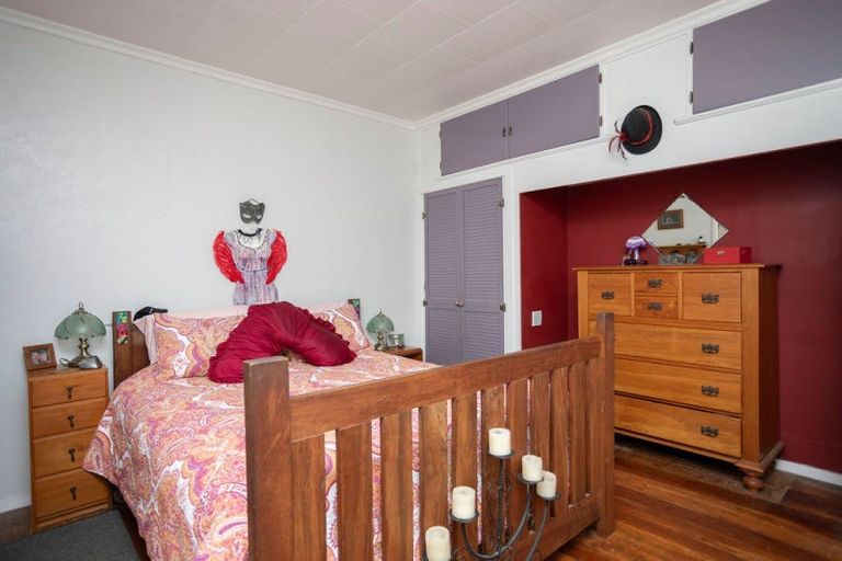 Photo of property in 18 Princess Street, Dannevirke, 4930