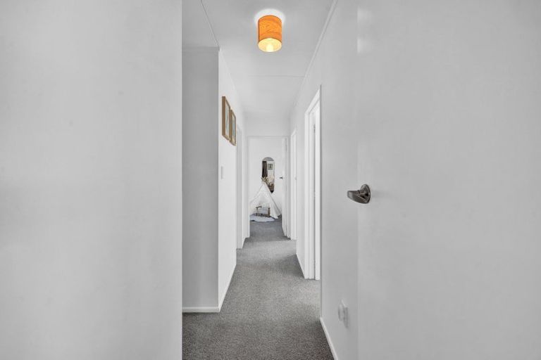 Photo of property in 9 Pohutukawa Drive, Opunake, 4616