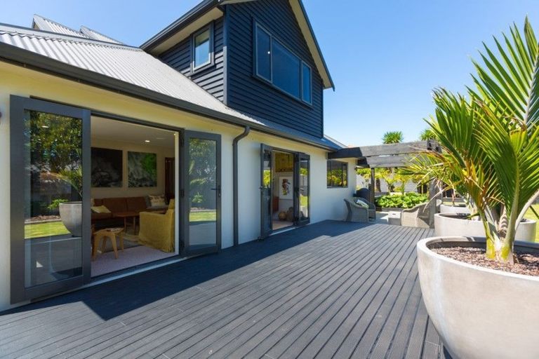 Photo of property in 5-7 Adam Lile Drive, Highlands Park, New Plymouth, 4312