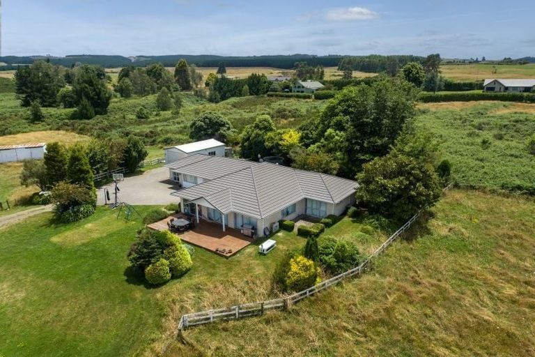 Photo of property in 24 Acacia Bay Road, Nukuhau, Taupo, 3330