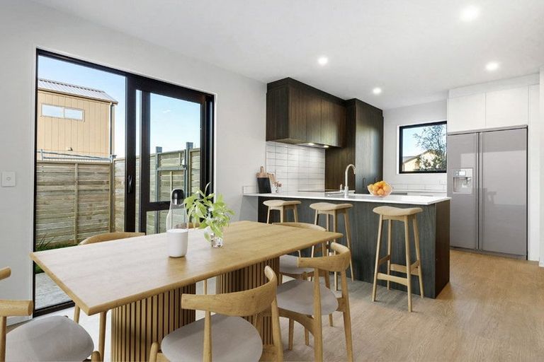 Photo of property in 4 Verde Lane, Rosehill, 2113