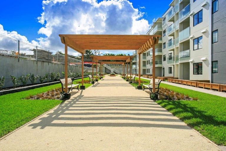 Photo of property in Apollo Apartments, 201/46 Rosedale Road, Rosedale, Auckland, 0632