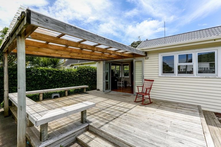 Photo of property in 6 Kaimata Street, Brooklands, New Plymouth, 4310