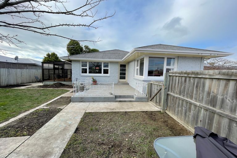 Photo of property in 9 Bideford Place, Dallington, Christchurch, 8061