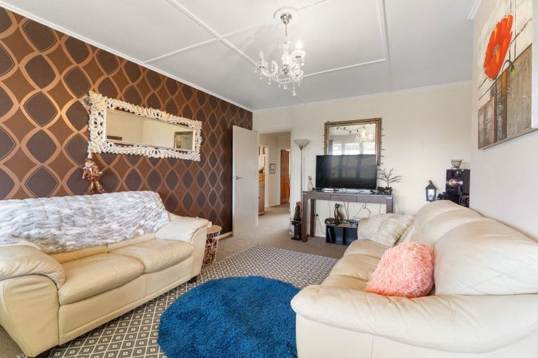 Photo of property in 3 Rugby Street, Levin, 5510