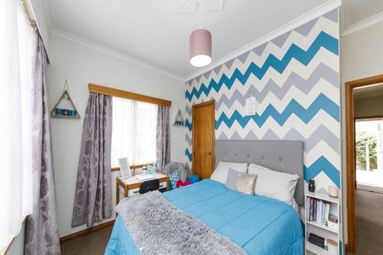 Photo of property in 20 East Street, Terrace End, Palmerston North, 4410