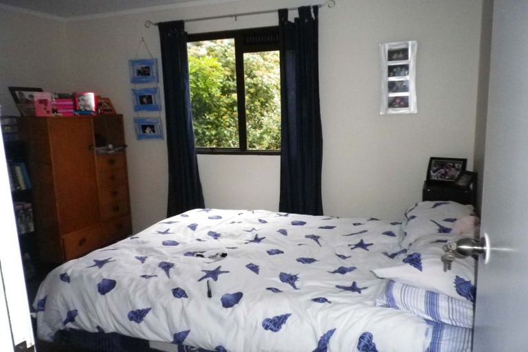 Photo of property in 2/2 Applewood Drive, Henderson, Auckland, 0612