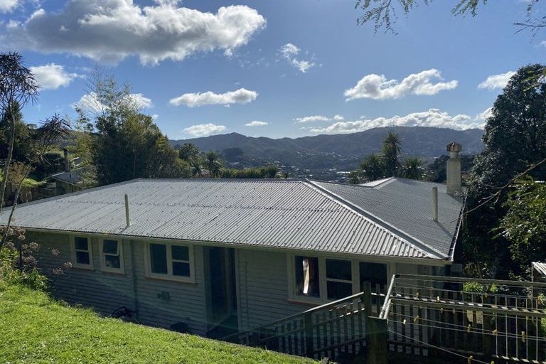 Photo of property in 54 Huntingdon Street, Northland, Wellington, 6012