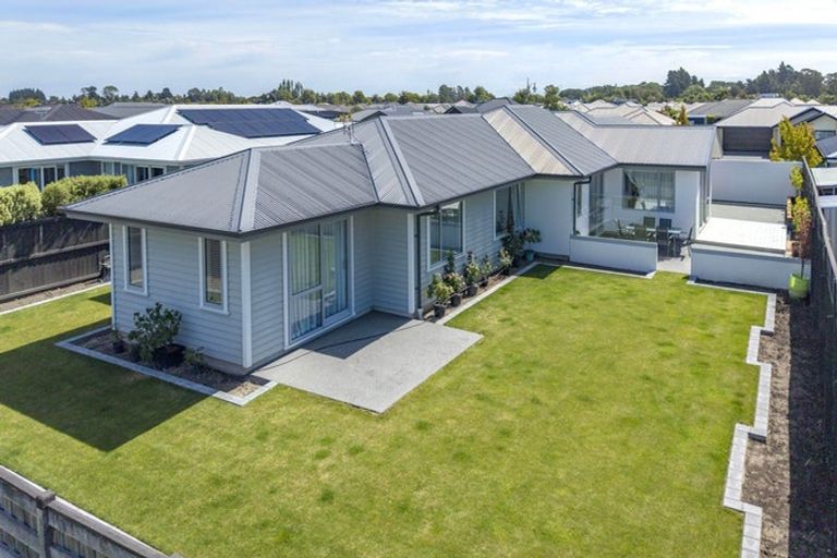 Photo of property in 92 Sutherland Drive, Kaiapoi, 7630
