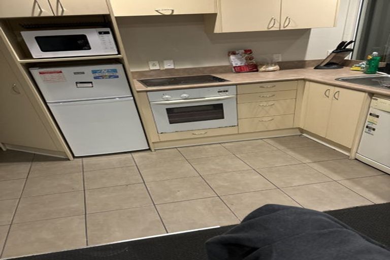 Photo of property in Terrace Tower Apartments, 4a/126 The Terrace, Wellington Central, Wellington, 6011