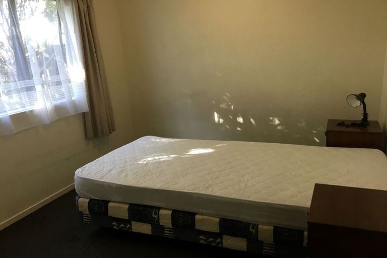 Photo of property in 8d Schnapper Rock Road, Schnapper Rock, Auckland, 0632